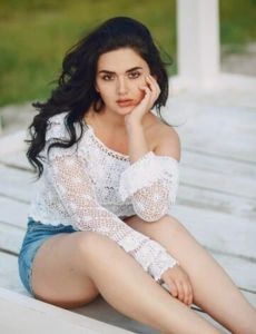 VIP companion girl in Ballabhgarh – discreet service